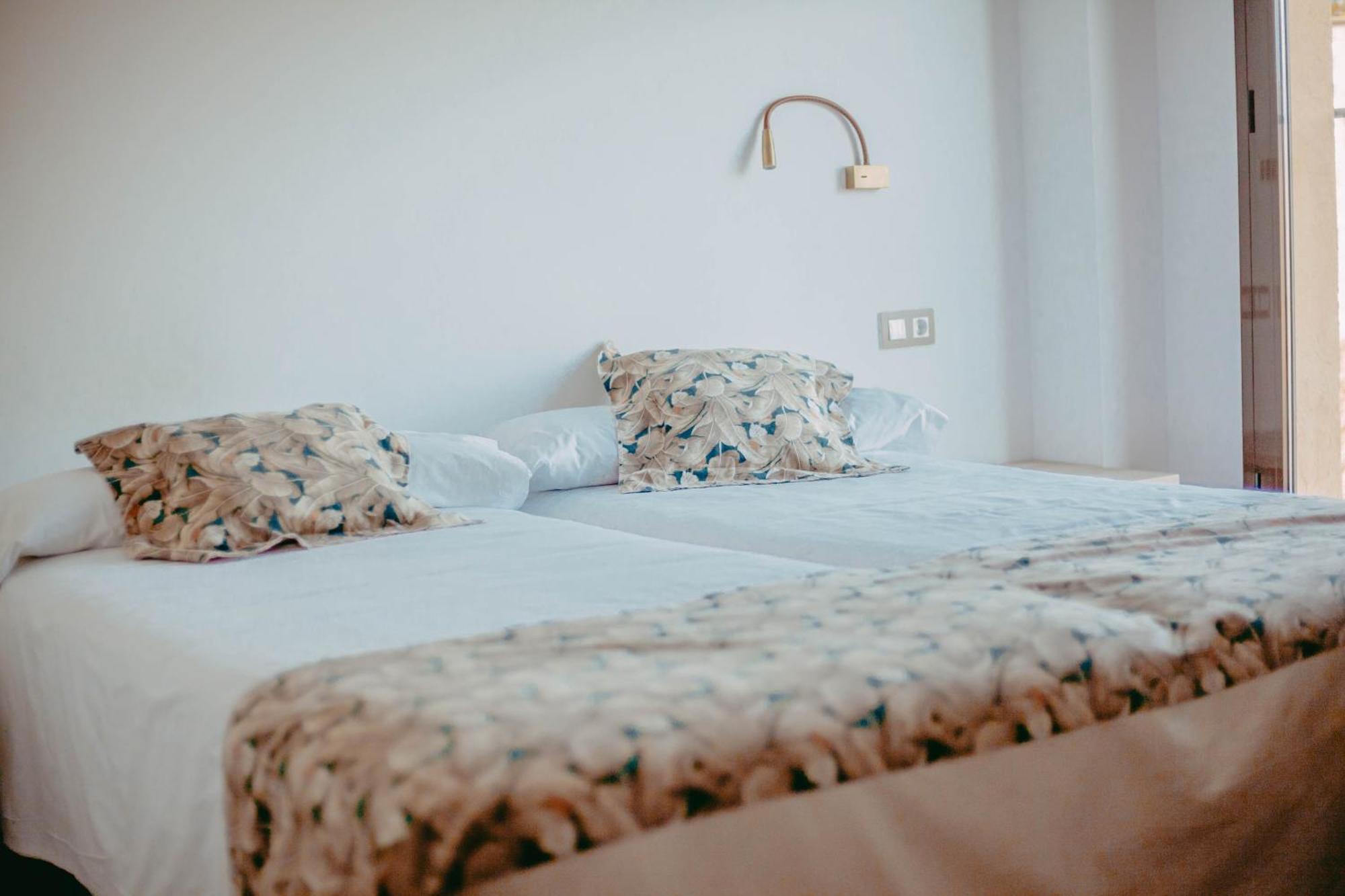 Hostal Restaurant Mussons Vins Poboleda Zewnętrze zdjęcie