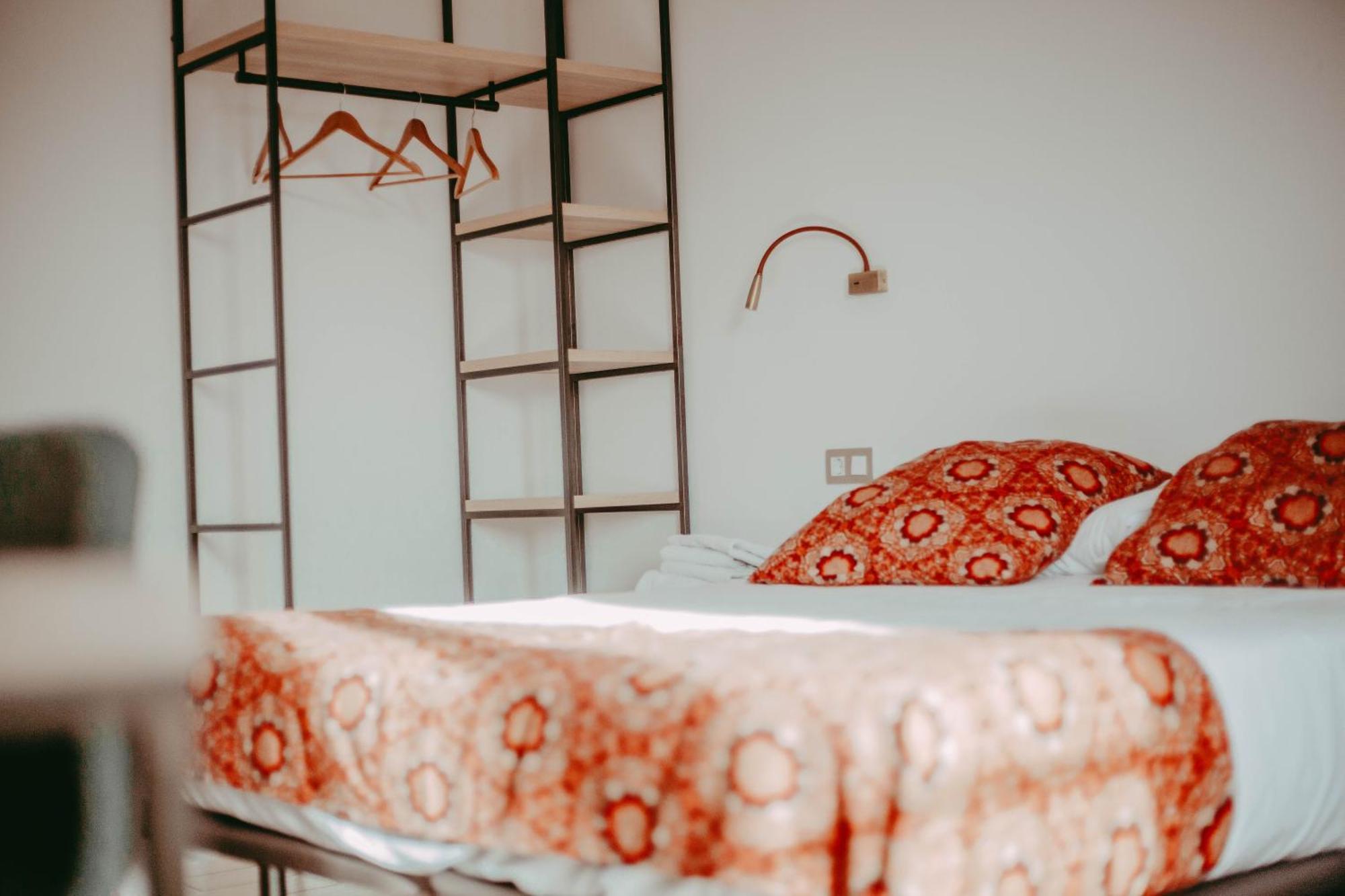 Hostal Restaurant Mussons Vins Poboleda Zewnętrze zdjęcie